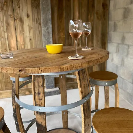 Charmante Maison Lumineuse, Chaleureuse Et Confortable *